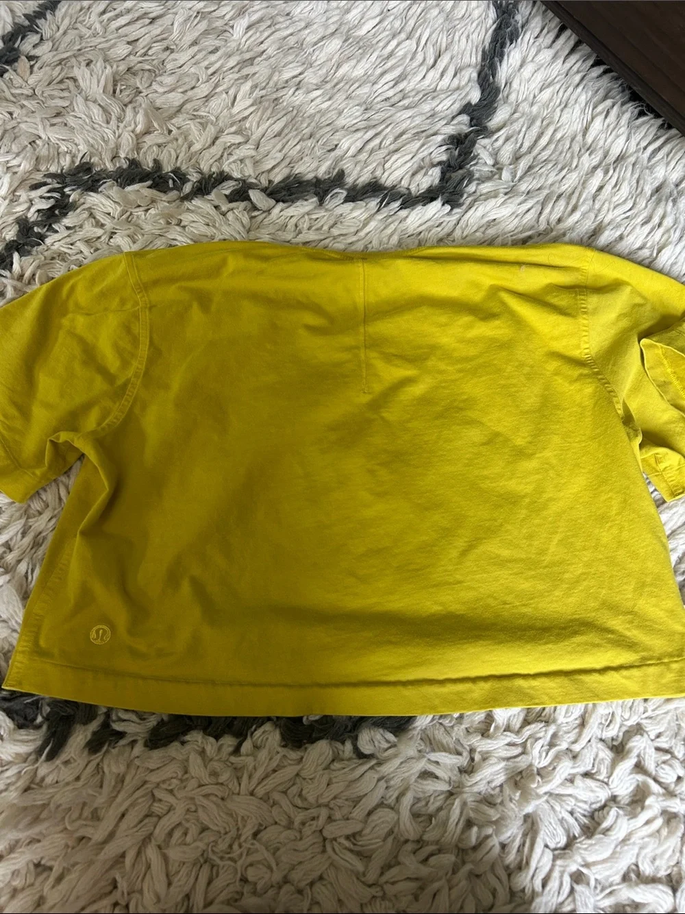 Lululemon boxy cropped tee in bright yellow